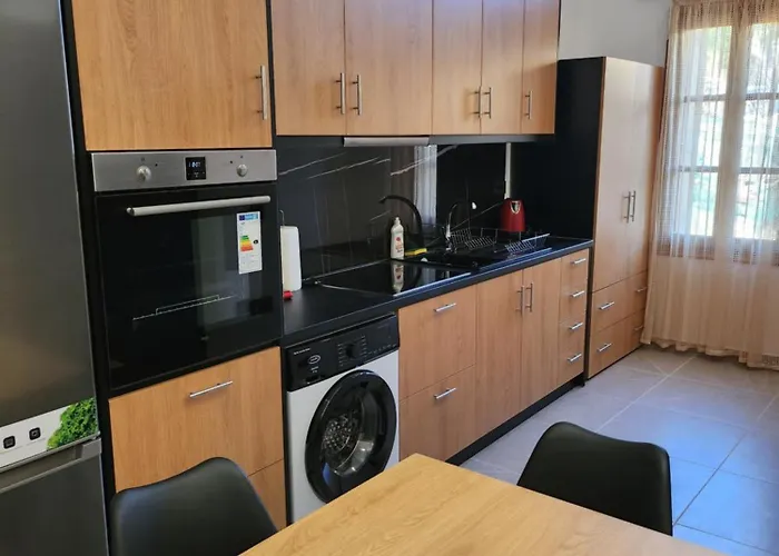 Kastello Daire Meyísti